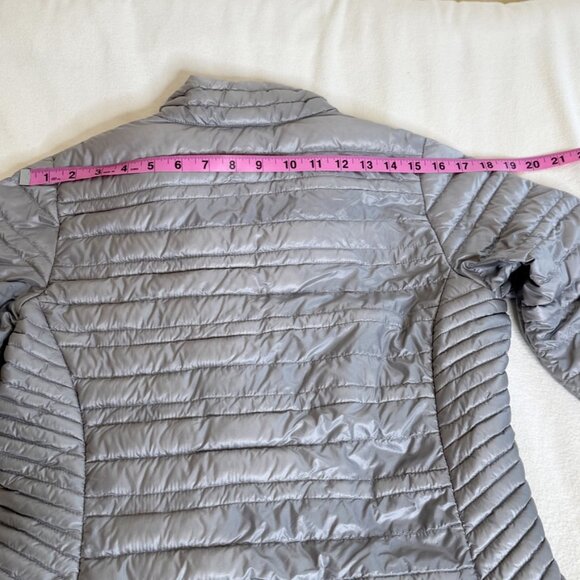 Patagonia Ultralight Down Jacket – Women’s XS – Silver Gray - Picture 6 of 14